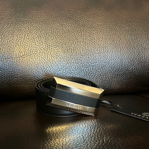 SALE!!! Versace unisex classic logo leather belt NWT - Picture 1 of 8